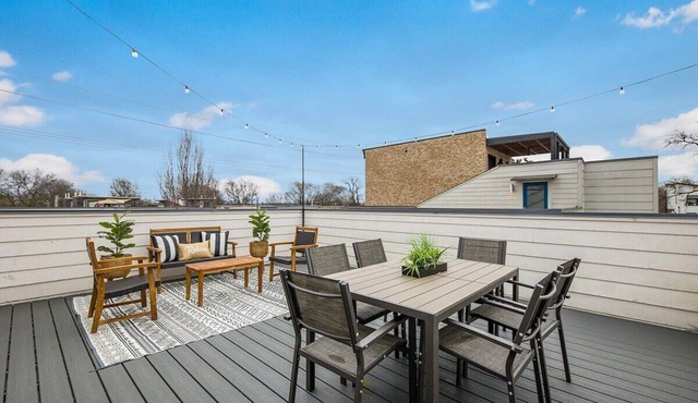 Two Homes | Sleeps 20 | 12 Beds | Hot Tub