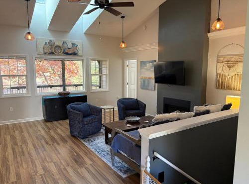 Upscale Two Bedroom Mountain Retreat