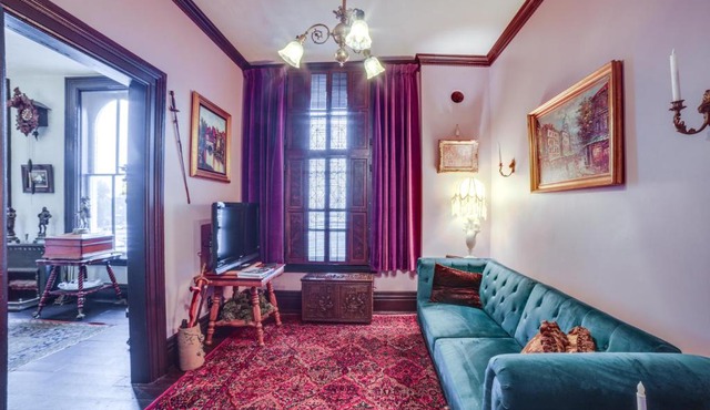 Vintage Apartment in Historic Downtown La Porte