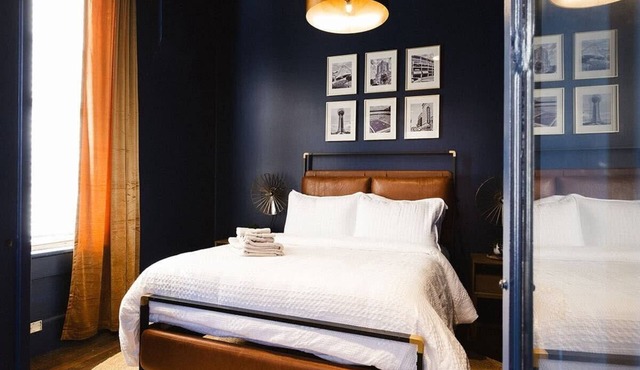 Vintage Charm in Old City Knox: Your Perfect Retreat