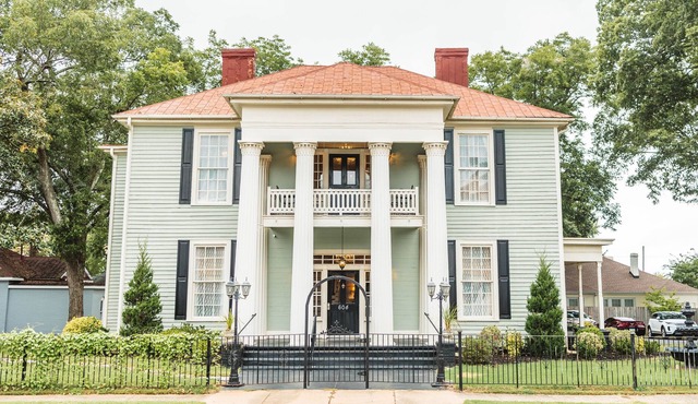 Virginia Suite at historic estate