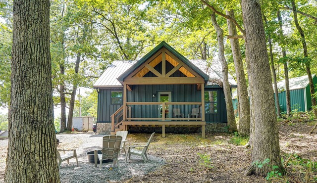 Walk to Water: Irvin Cobb Resort Cabin!