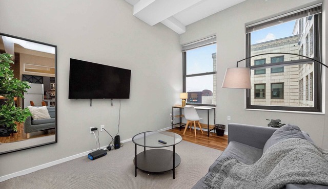 Walkable 2 bed - Paul Brown Stadium in Cincinnati