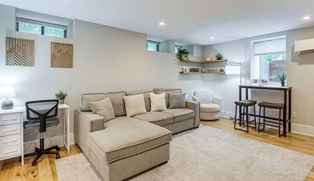 Walkable DC Stay! Stylish Studio in Adams Morgan