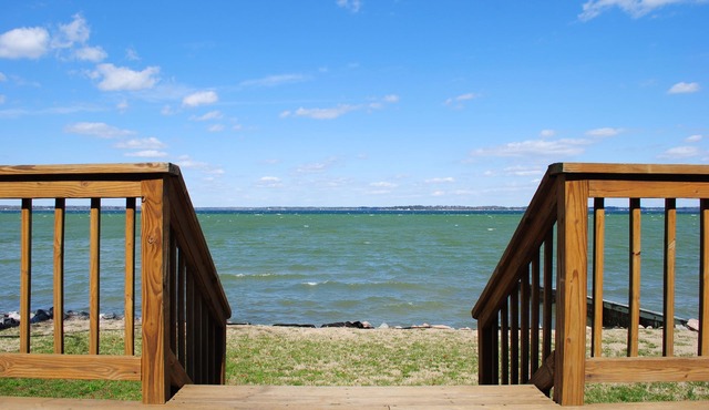 Waterfront Cottage w Private Beach on Chesapeake Bay!