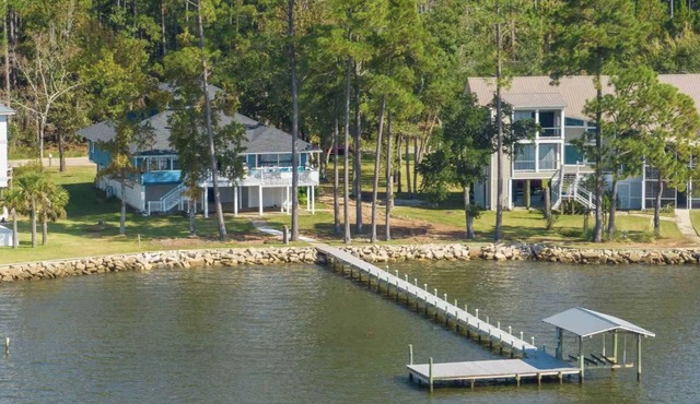 Waterfront Oasis Getaway - Boat Dock & Lift