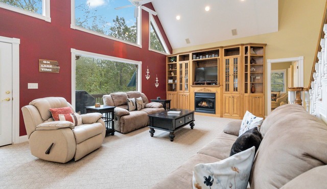 Welcome to “Lakeview Paradise” – Your Perfect Lakeside Escape
