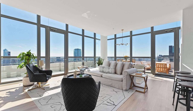 West Loop PH: Unmatched Views & Private Deck
