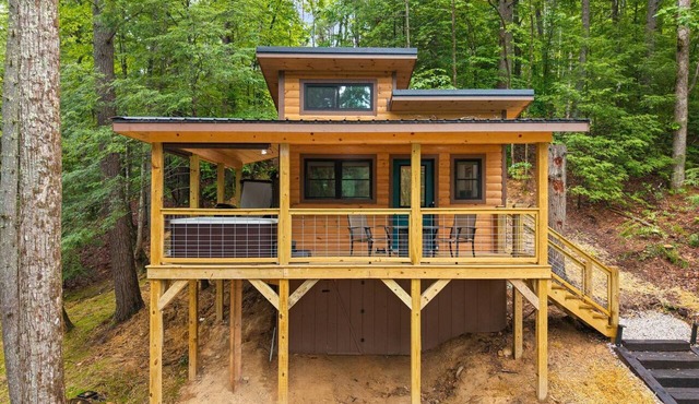 Whitney Nook: The Ultimate Cozy & Connected Couples’ Hideaway