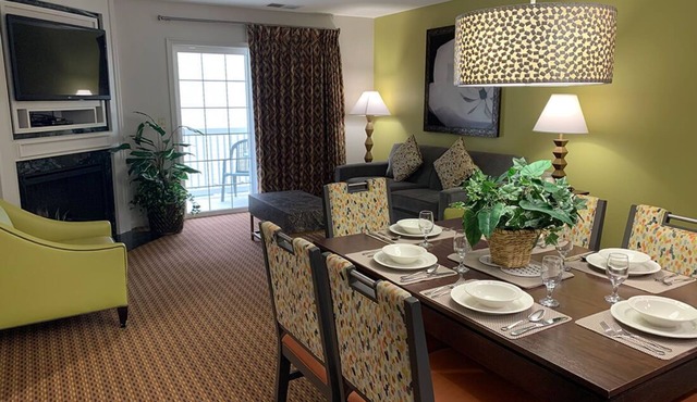 Williamsburg Vacation Resort in historical Virginia near amusement park & beach