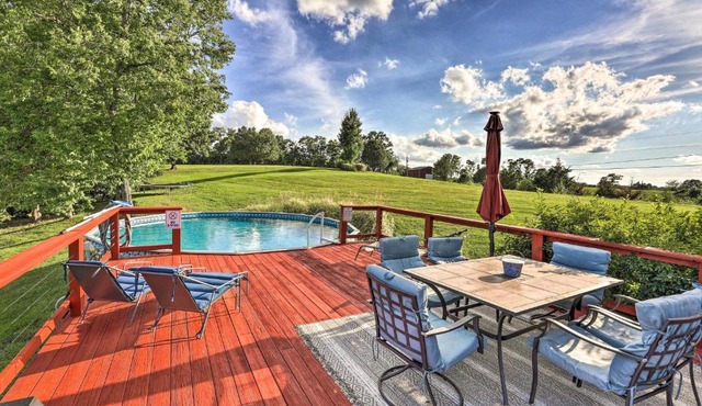 Williamstown Gem w/Private Pool & Hot Tub!