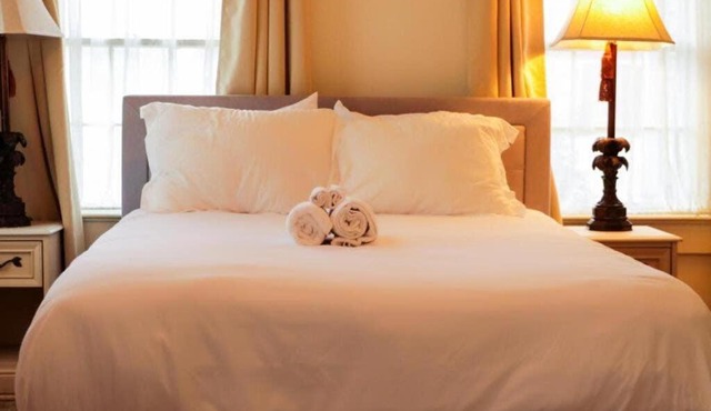 Work Crew Haven: Spacious Corporate Lodging in Lafayette