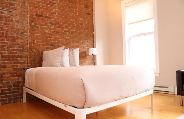 Brownstone 
