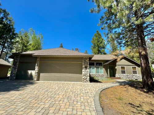 Oregon Loop 36 - Meredith Lodging in Sunriver