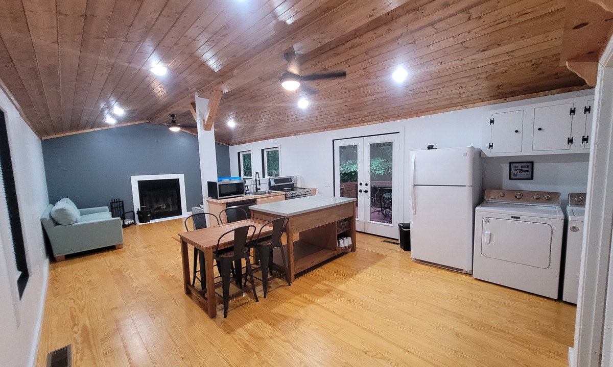 Byrdstown Cabin | Cozy Cabin Near DaleHollow Lake