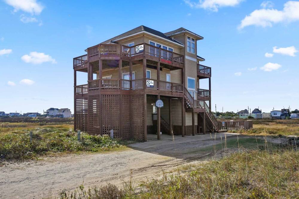 Rodanthe House | Semi-Oceanfront - Dog Friendly, Pool, Hot Tub, Game and Media Rooms