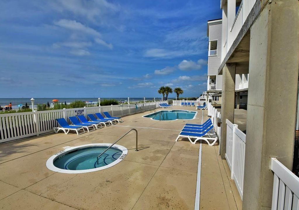 Cherry Grove Beach Condo | Pier Watch Villas-Sleeps-12 6br/4ba-Parking-Pools-WIFI-Near Pier-2 King Suites