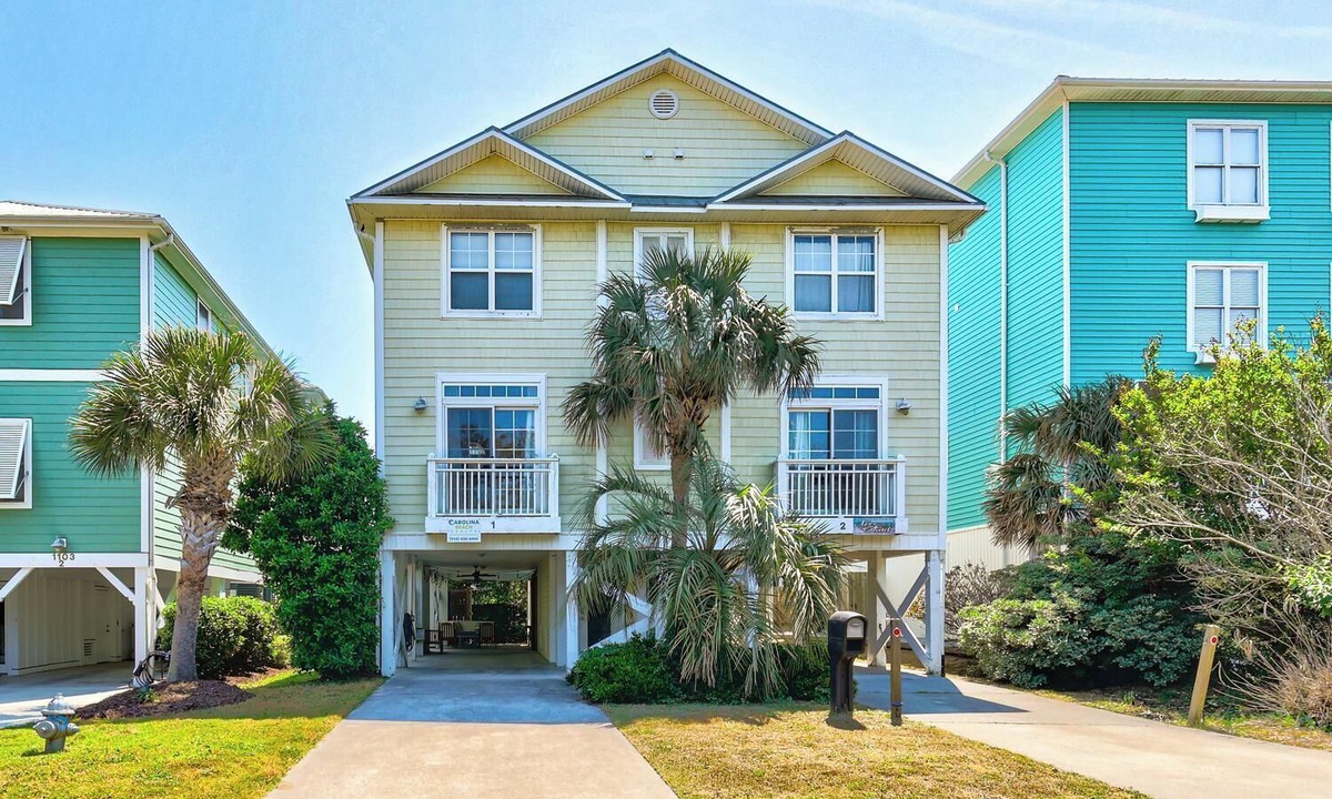 Wilmington Beach House | Changing Tides - Ocean Views & Private Decks!