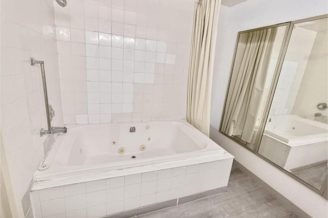 Calumet Park Hotel | Plaza Hotel By OYO Calumet Park Alsip I 57