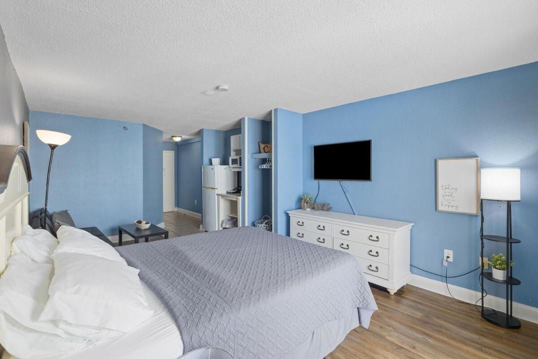 Myrtle Beach Apartment | Oceanview Studio, 11th Floor