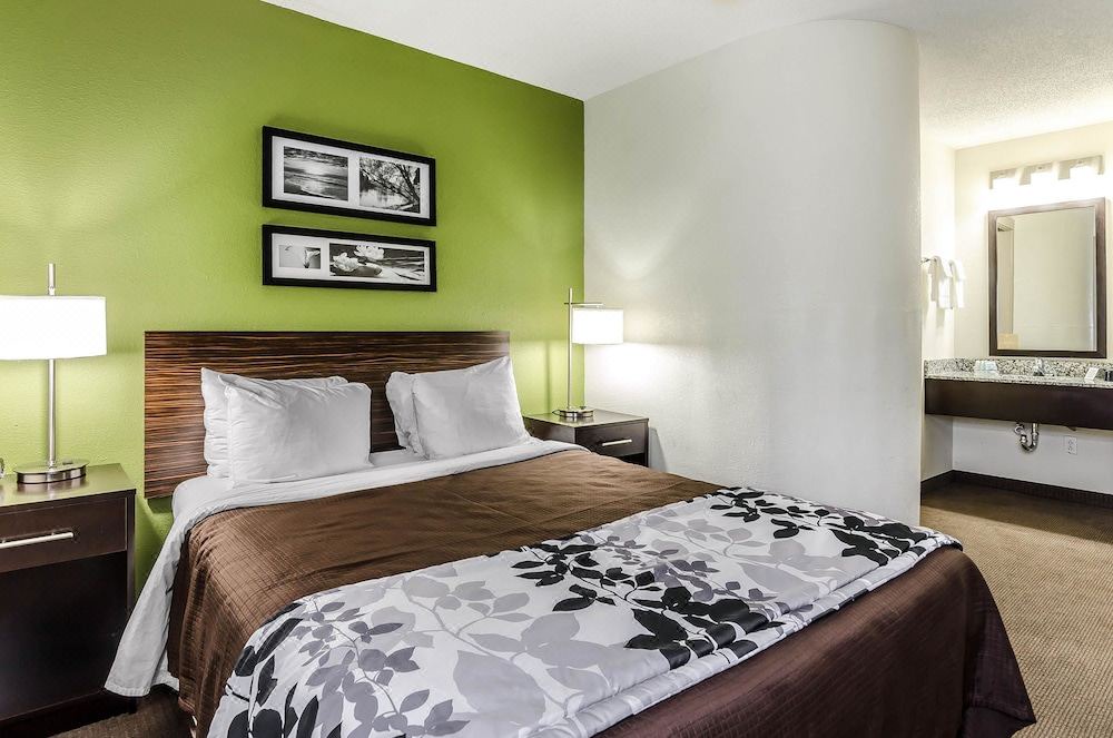 Photo of Bedroom in Cave Spring