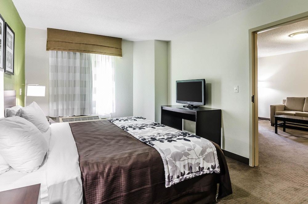 Photo of Bedroom in Cave Spring