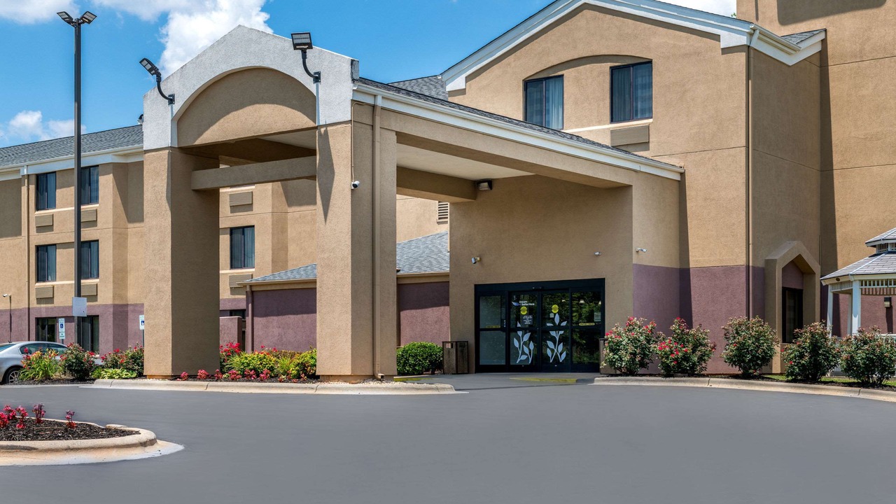 Photo of Buildings in Statesville