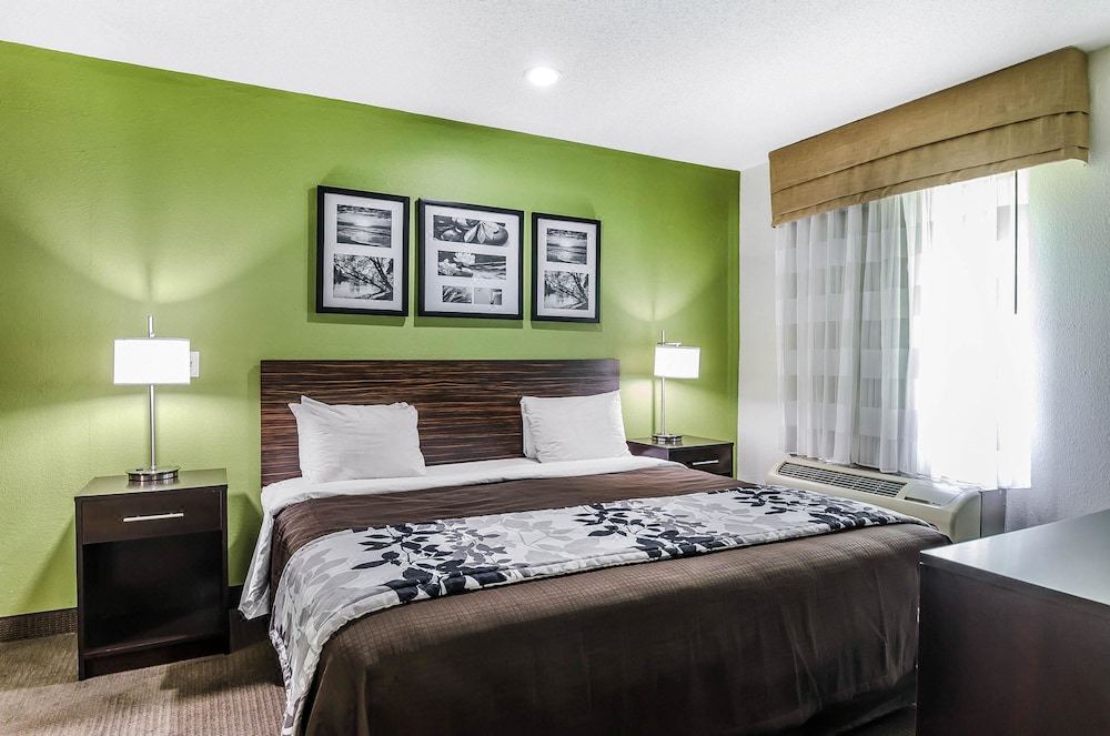 Photo of Bedroom in Cave Spring