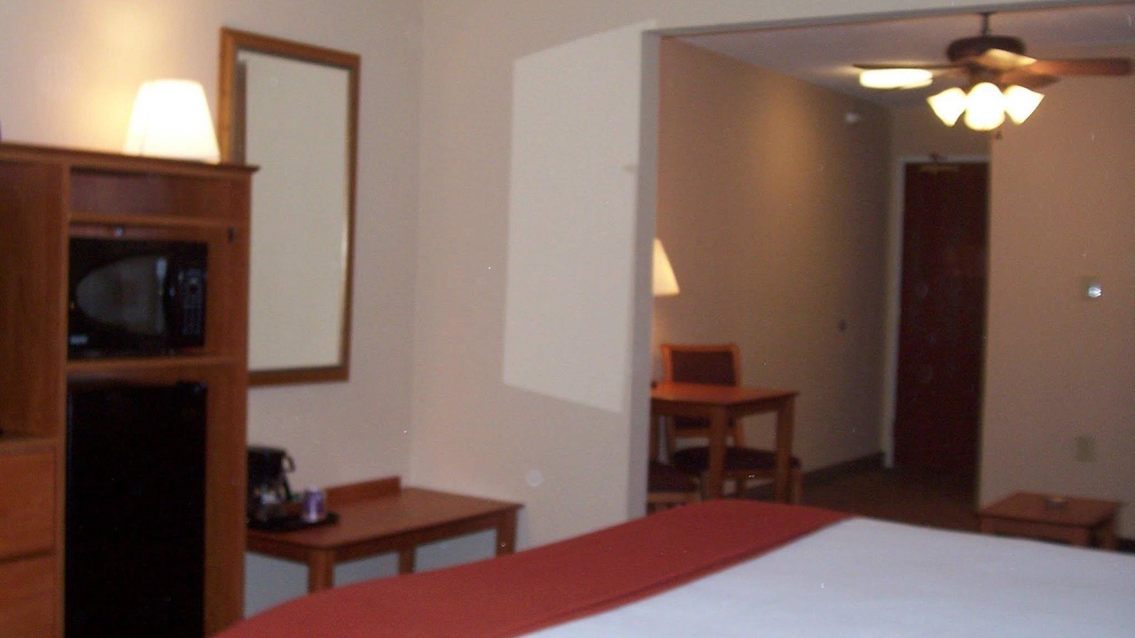 Photo of Bedroom in Gas City