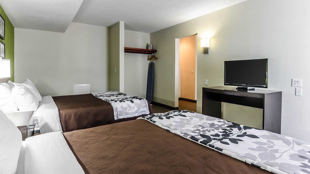 Photo of Bedroom in Cave Spring