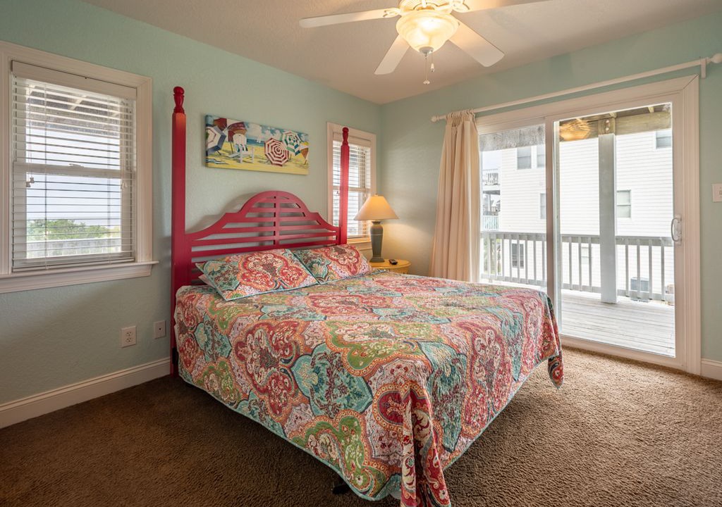 Photo of Bedroom in Wind Over Waves