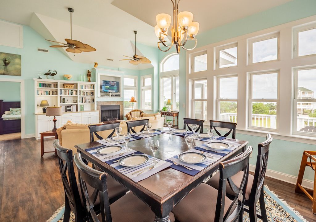 Photo of Livingroom in Wind Over Waves