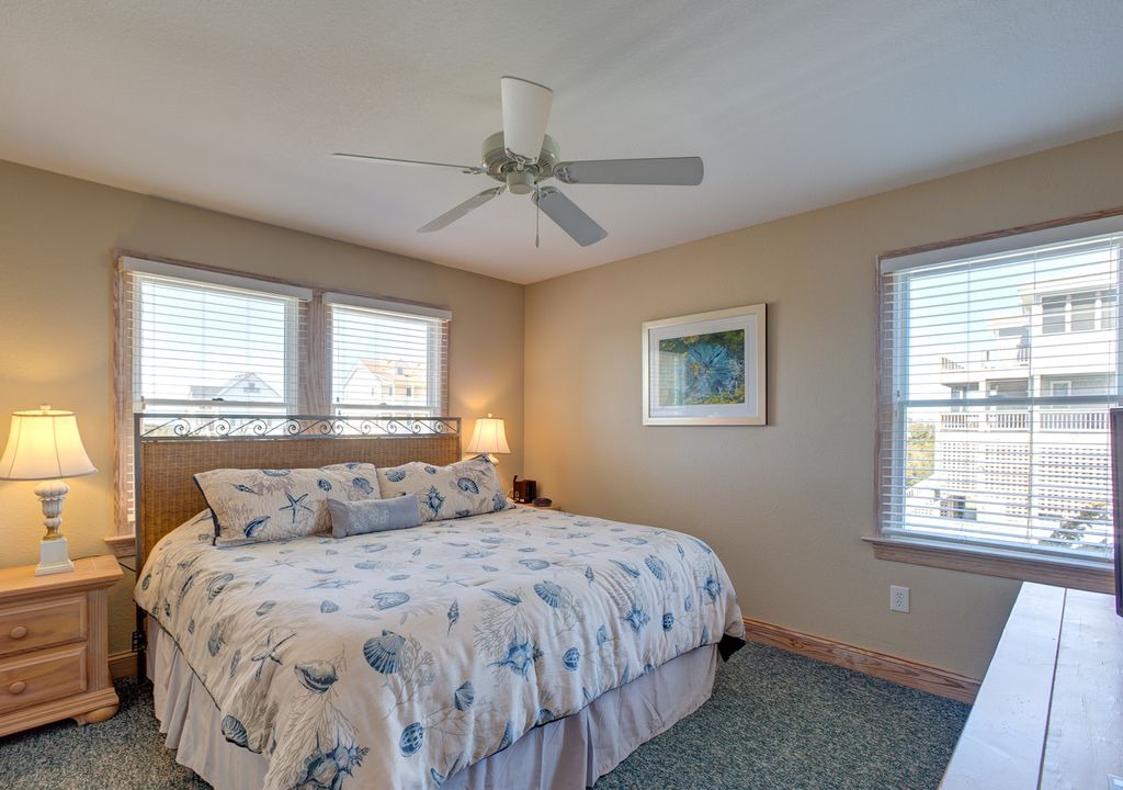 Photo of Bedroom in Wind Over Waves