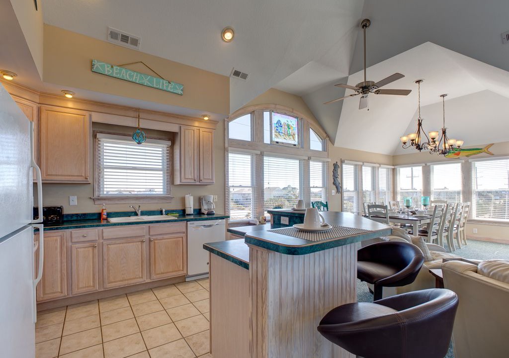 Photo of Kitchen in Wind Over Waves