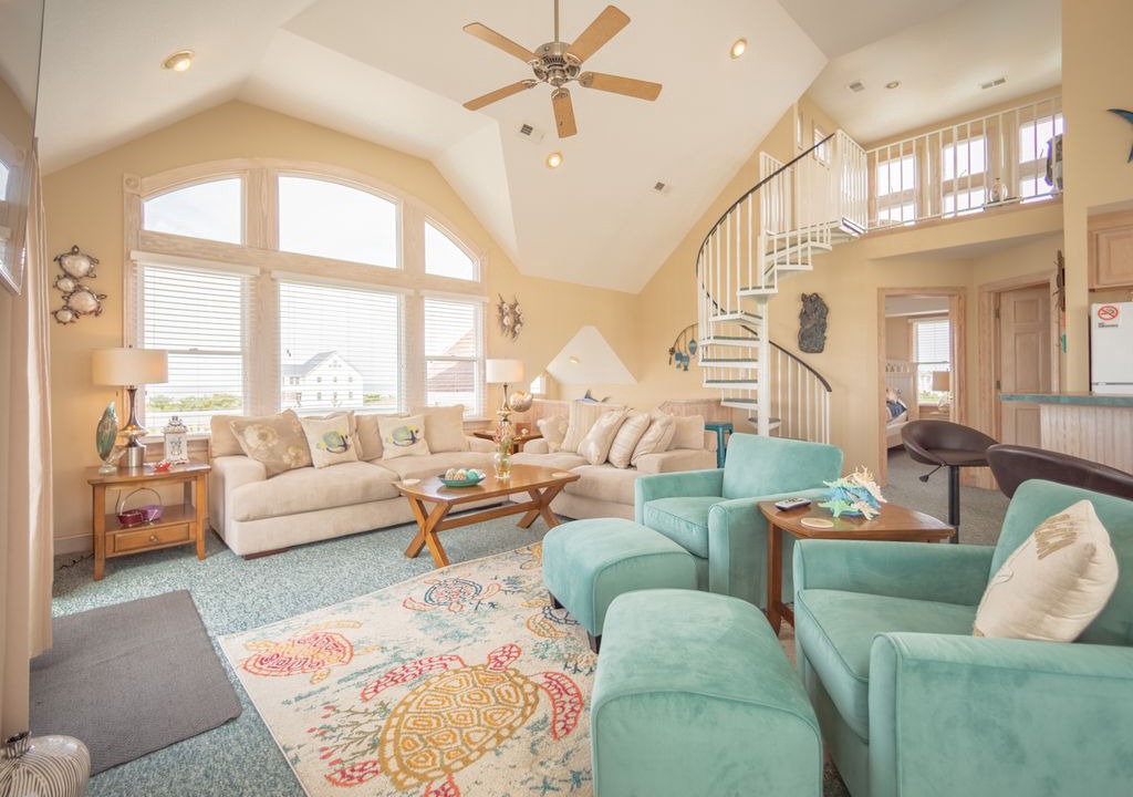 Photo of Livingroom in Wind Over Waves