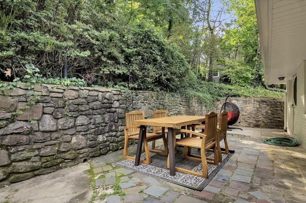 Photo of Patio Balcony in Cave Spring