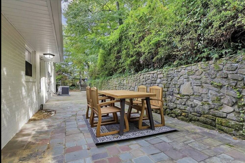 Photo of Patio Balcony in Cave Spring