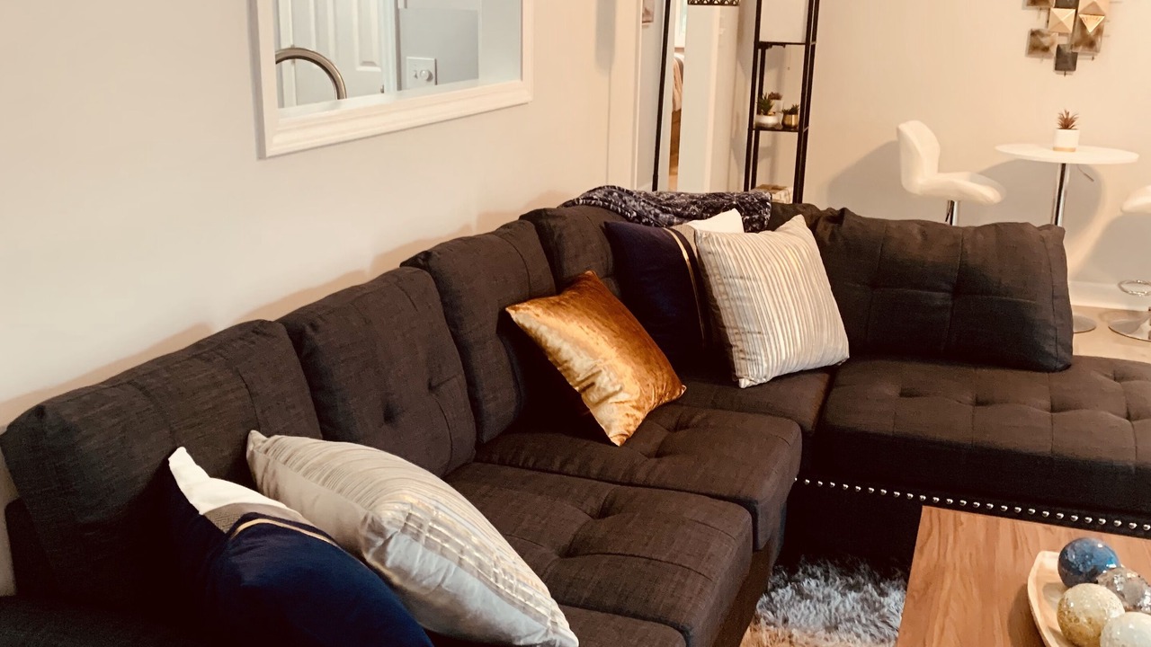 Photo of Livingroom in River Bend