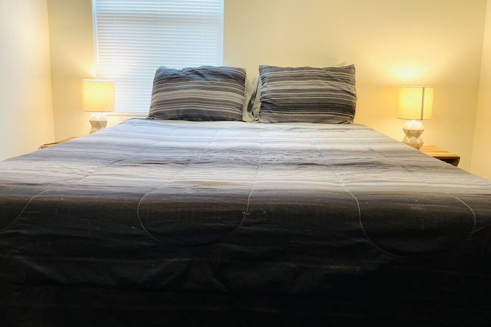 Photo of Bedroom in Oakdale