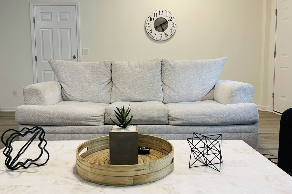Photo of Livingroom in Oakdale