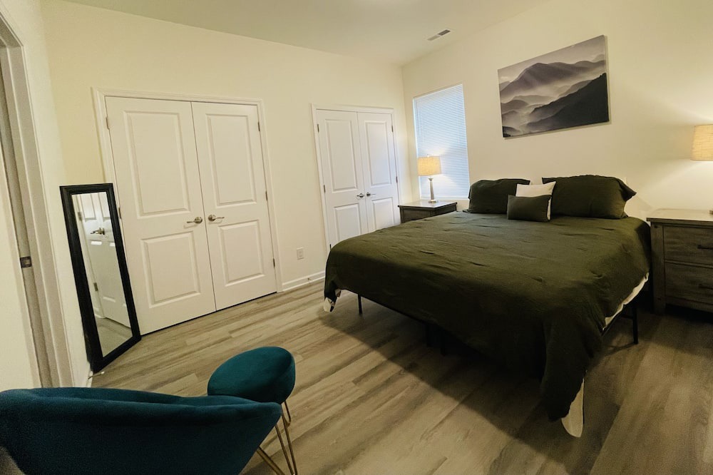 Photo of Bedroom in Oakdale