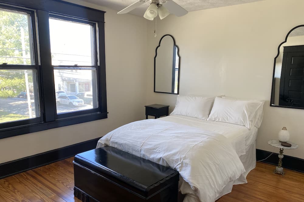 Photo of Bedroom in Wilmore
