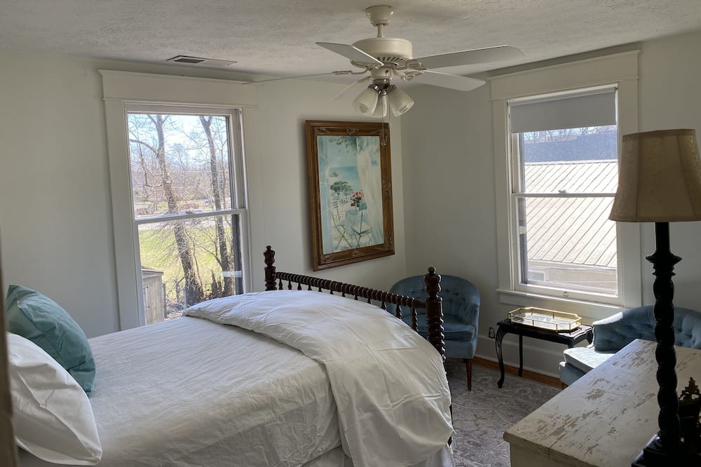 Photo of Bedroom in Wilmore