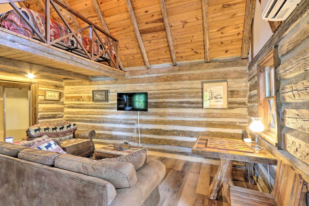Photo of Bedroom in Topton