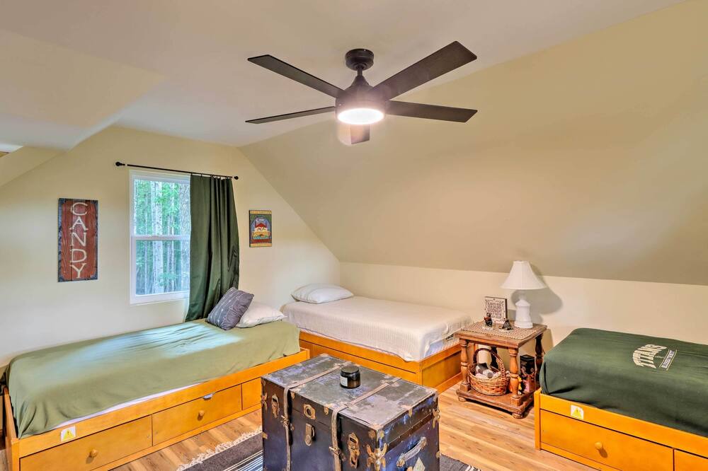 Photo of Bedroom in Topton