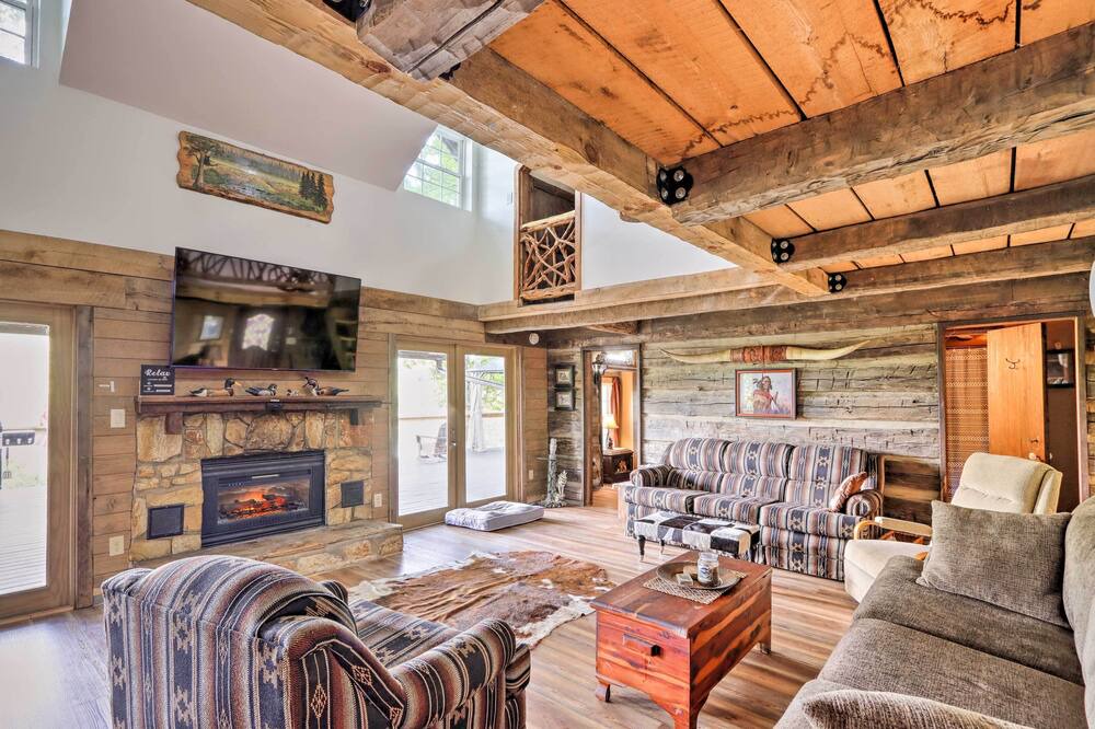 Photo of Bedroom in Topton