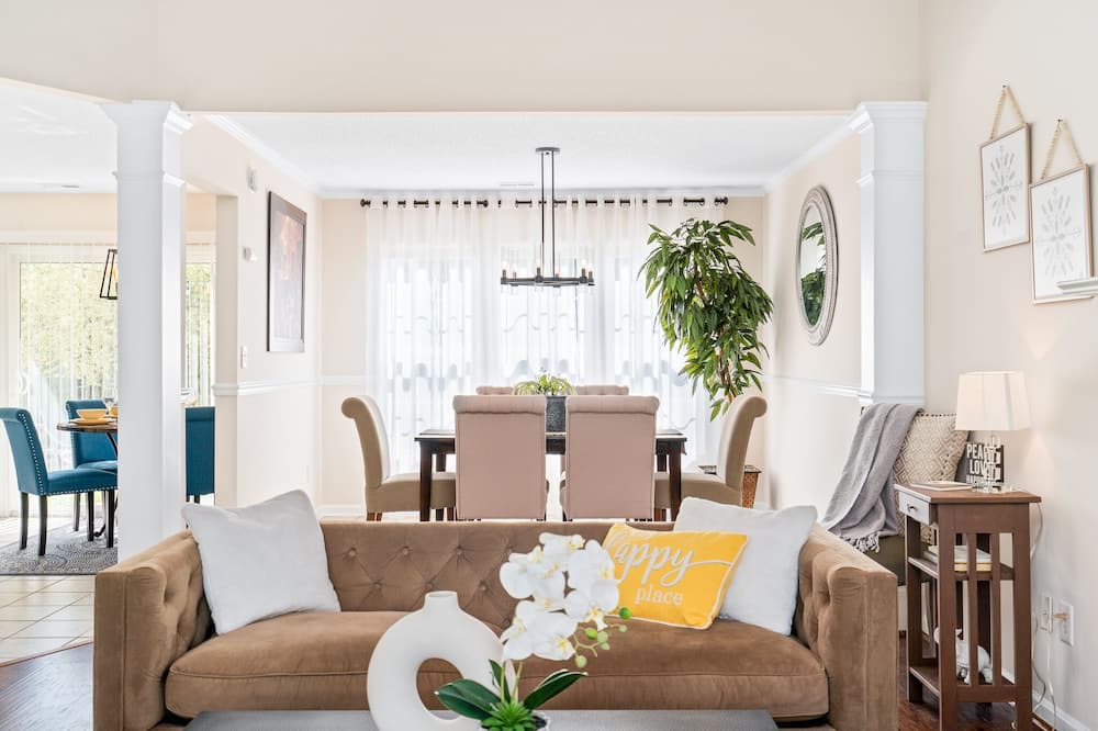 Photo of Livingroom in Fuquay-Varina
