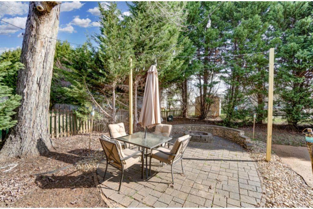 Photo of Outdoor in Belmont