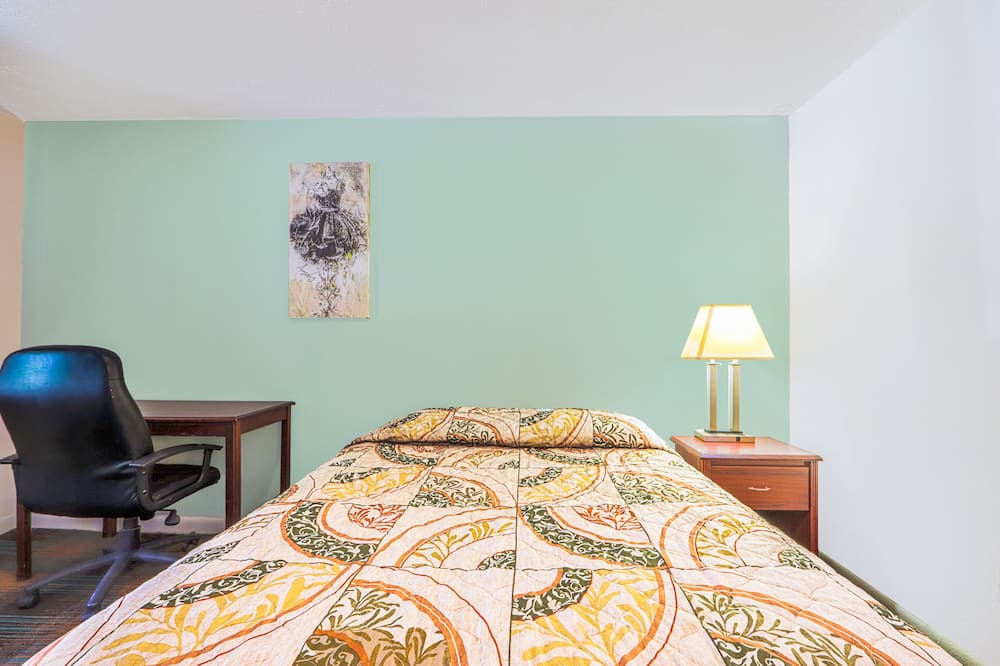 Photo of Bedroom in Blue Jay