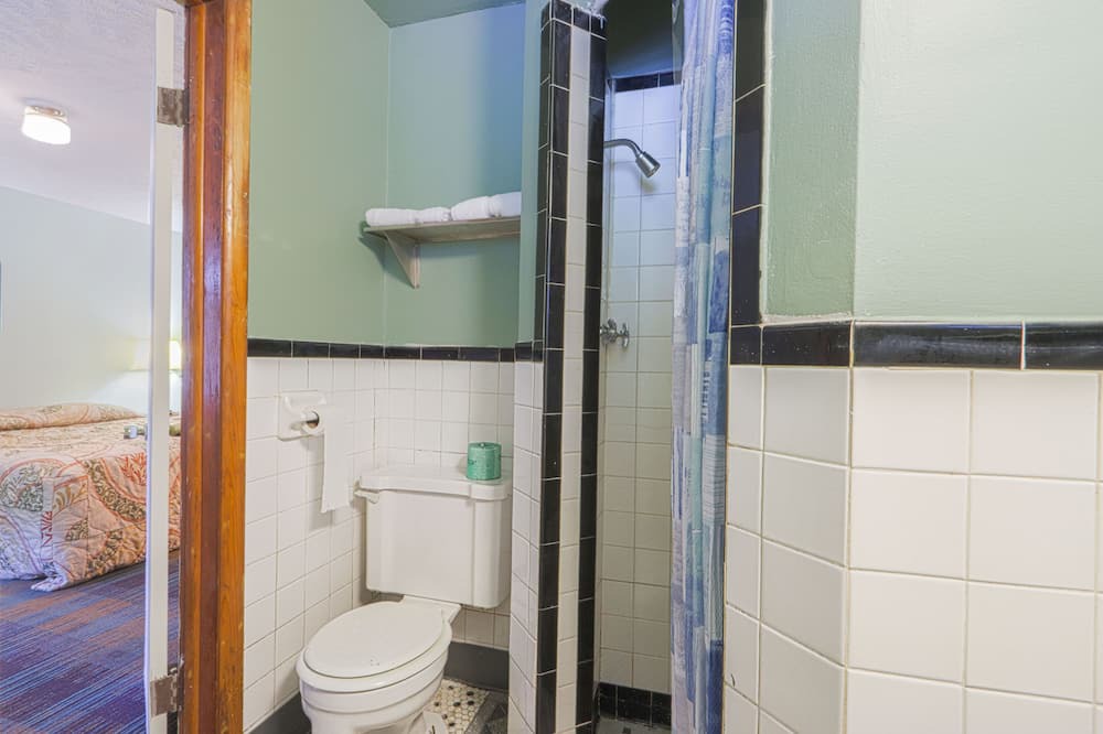 Photo of Bathroom in Blue Jay